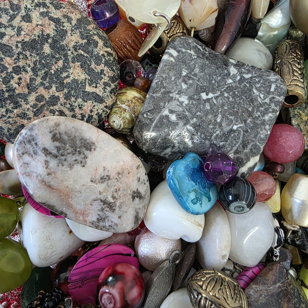 Mystery Bead Scoop Mix - Picture 5 of 12